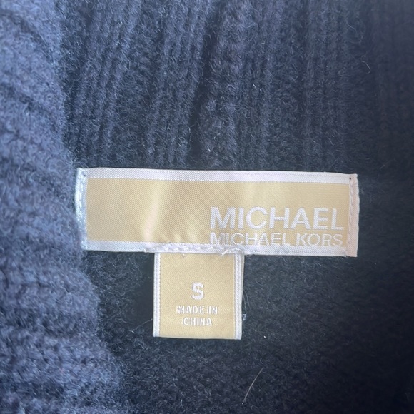 Michael Kors sweater - Picture 2 of 11